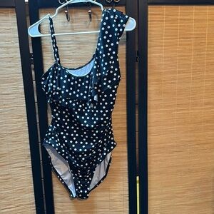 Tahari swimsuit women’s one piece swimsuit XL polka dot